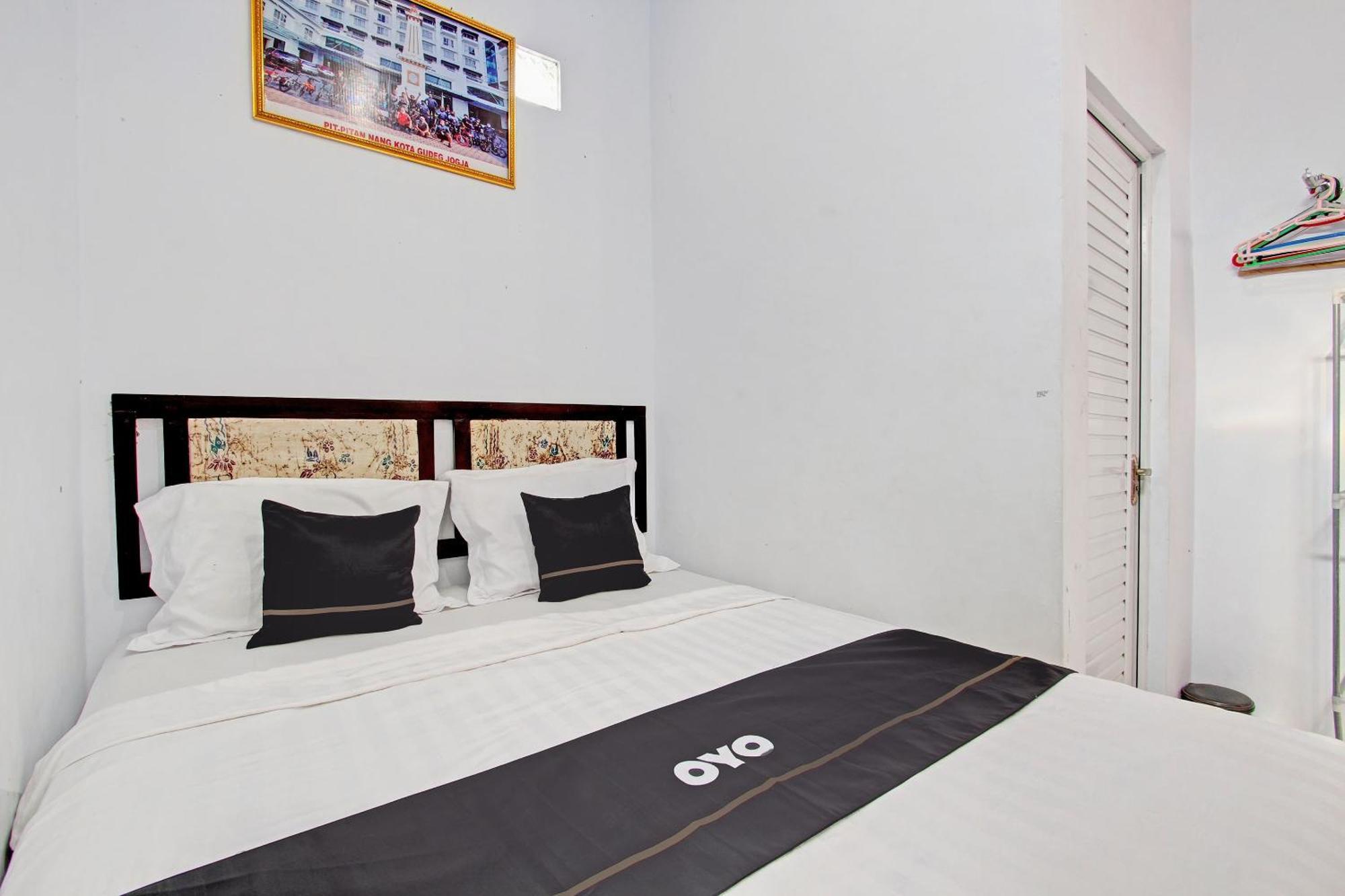 RedDoorz Syariah near Alun Alun Balai Kota Tegal Hotel Luaran gambar