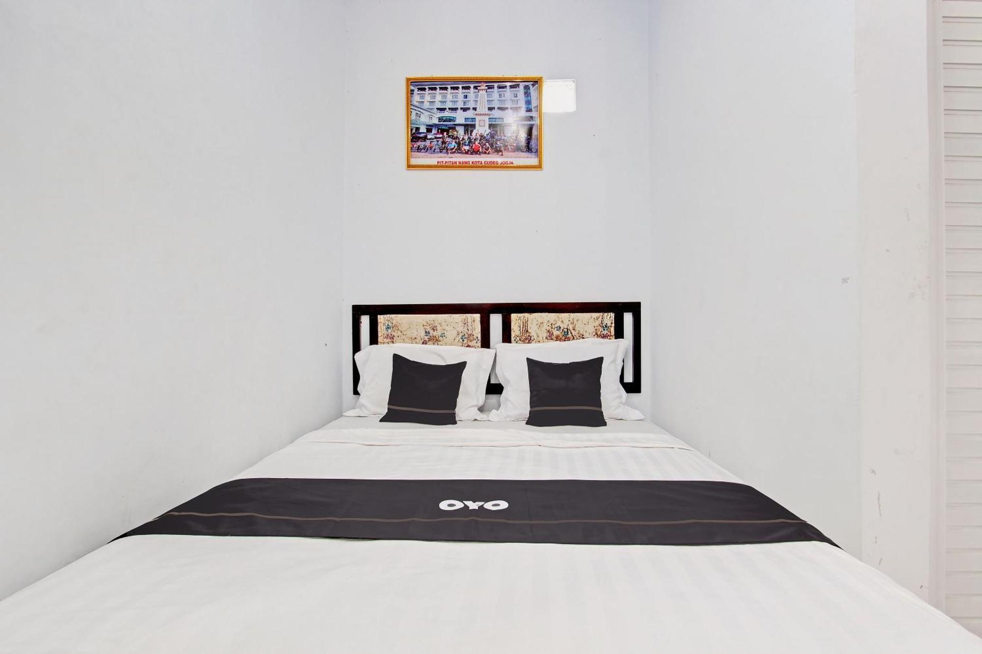 RedDoorz Syariah near Alun Alun Balai Kota Tegal Hotel Luaran gambar