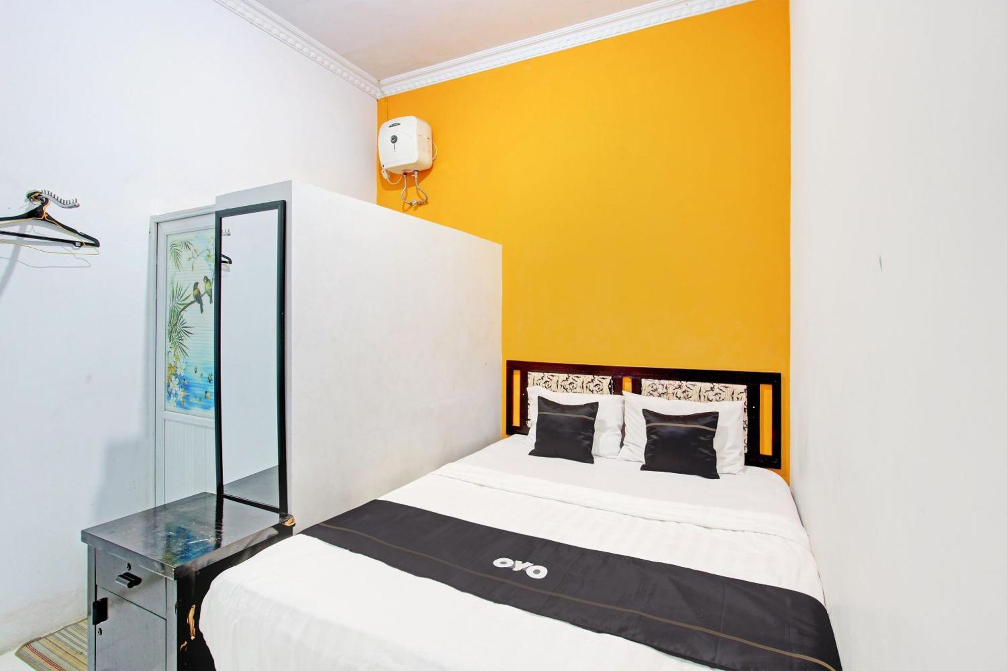 RedDoorz Syariah near Alun Alun Balai Kota Tegal Hotel Luaran gambar
