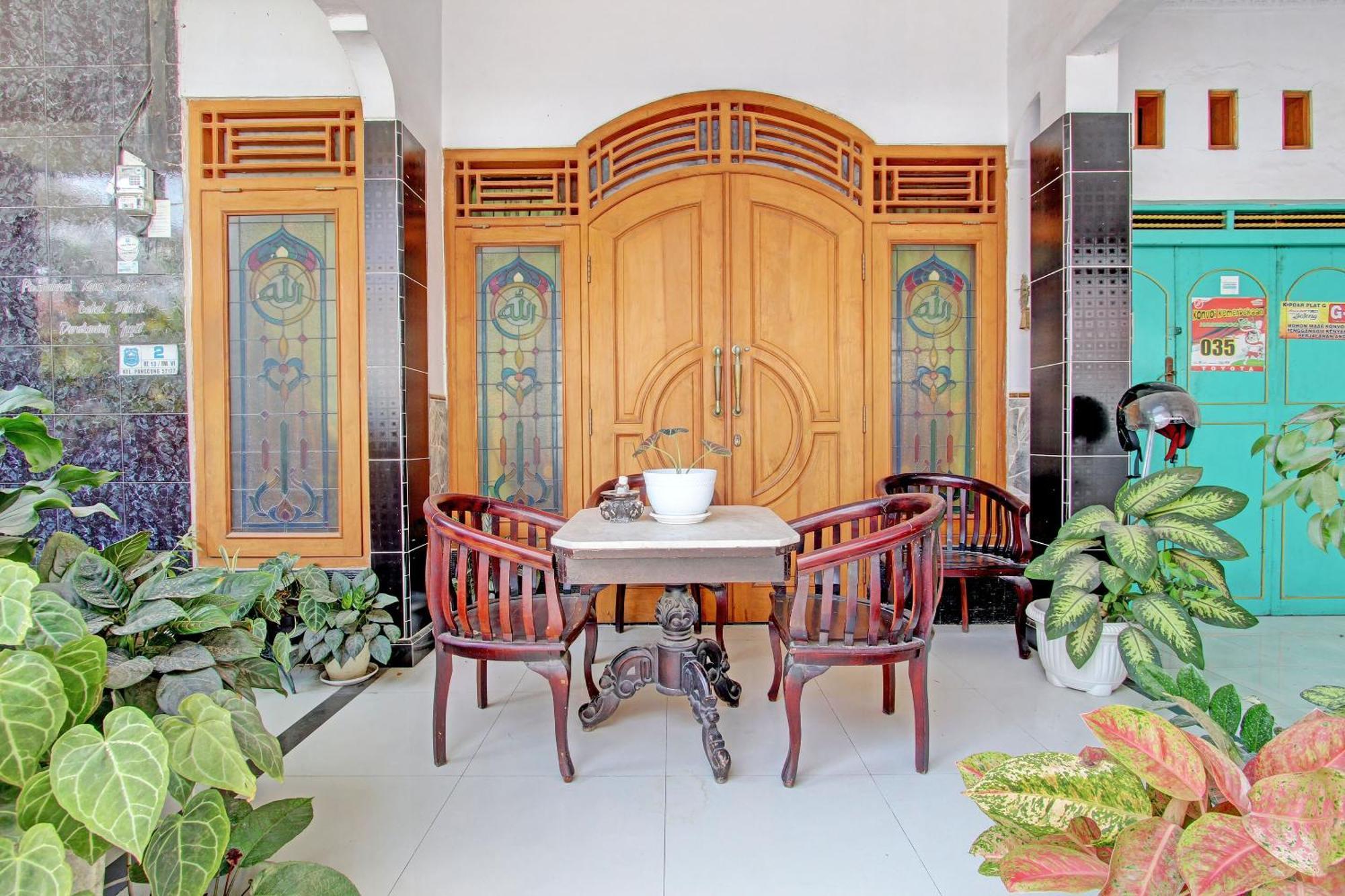 RedDoorz Syariah near Alun Alun Balai Kota Tegal Hotel Luaran gambar