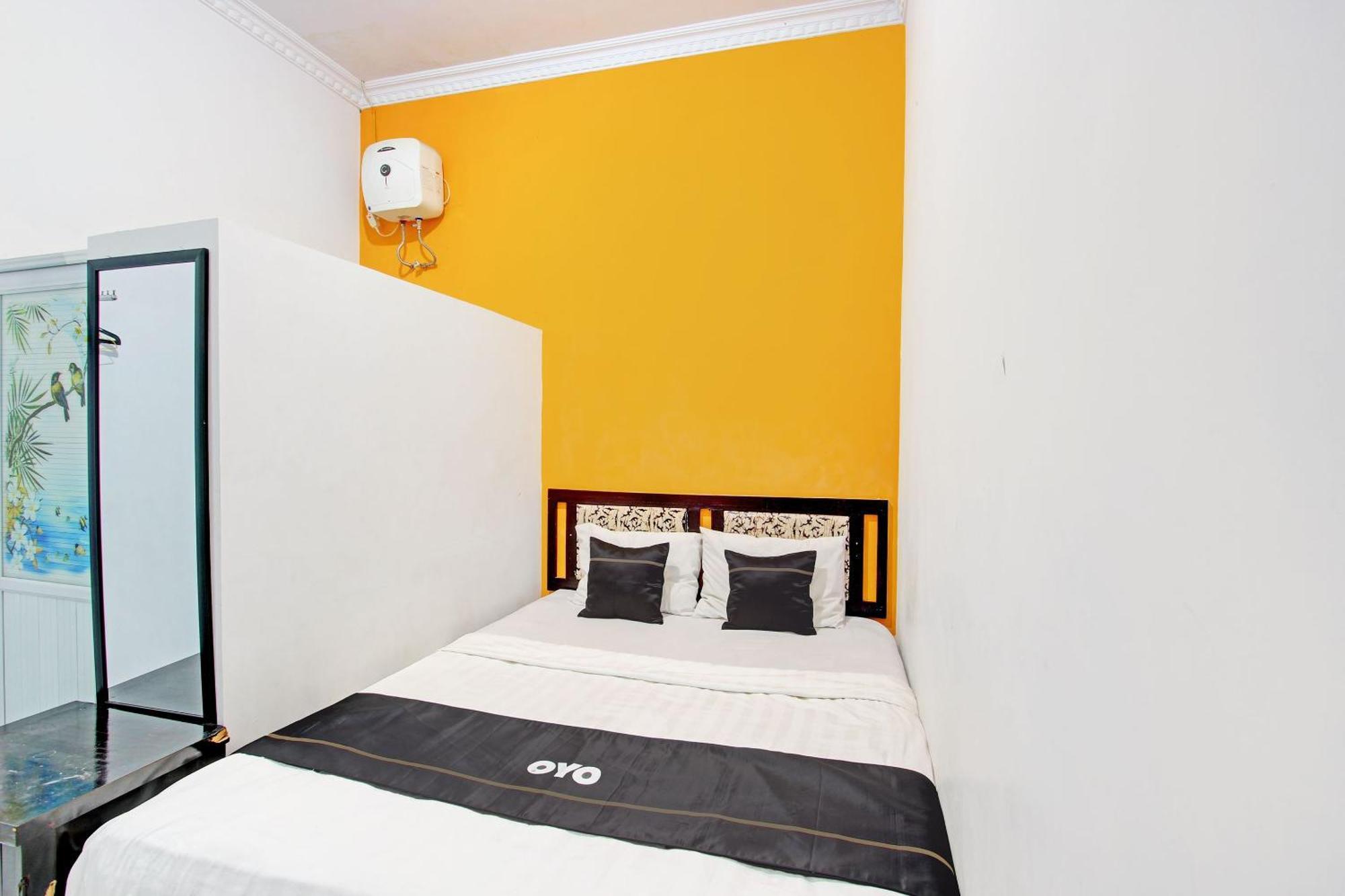 RedDoorz Syariah near Alun Alun Balai Kota Tegal Hotel Luaran gambar
