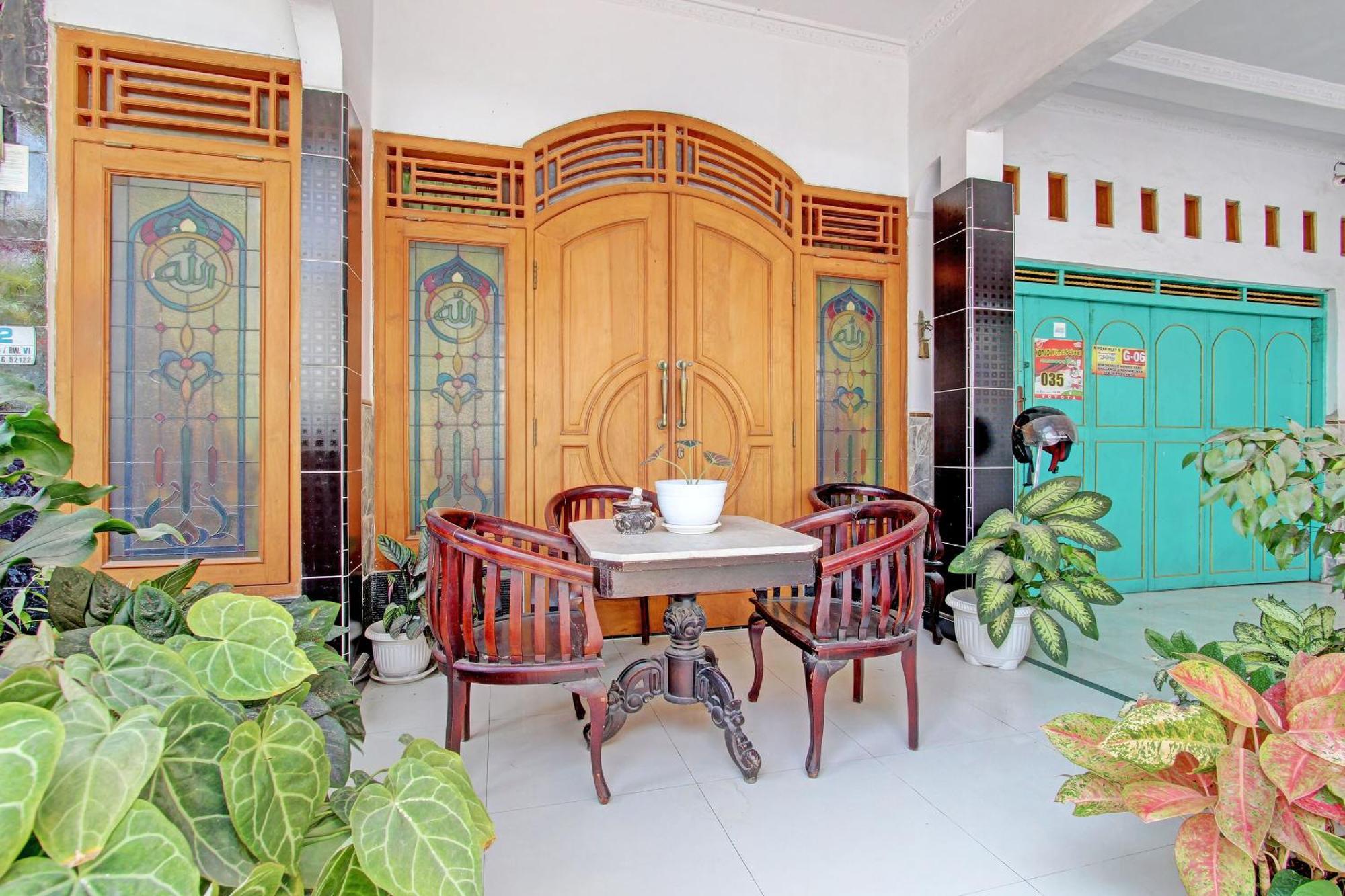 RedDoorz Syariah near Alun Alun Balai Kota Tegal Hotel Luaran gambar